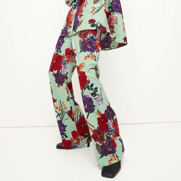 H&M tiene los pantalones de flores perfectos para dar la bienvenida a la primavera (y sientan bien todas las | Mujer