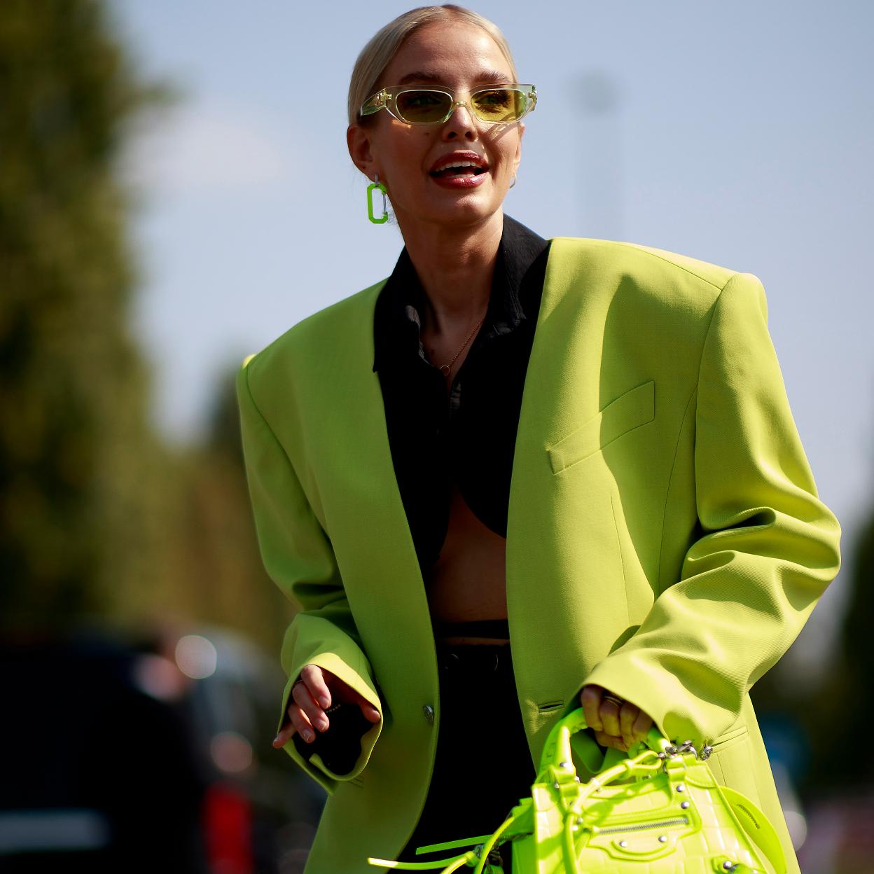 Las influencers lo tienen claro: esta blazer de Zara la favorita primavera (y así es cómo la combinan) | Mujer Hoy
