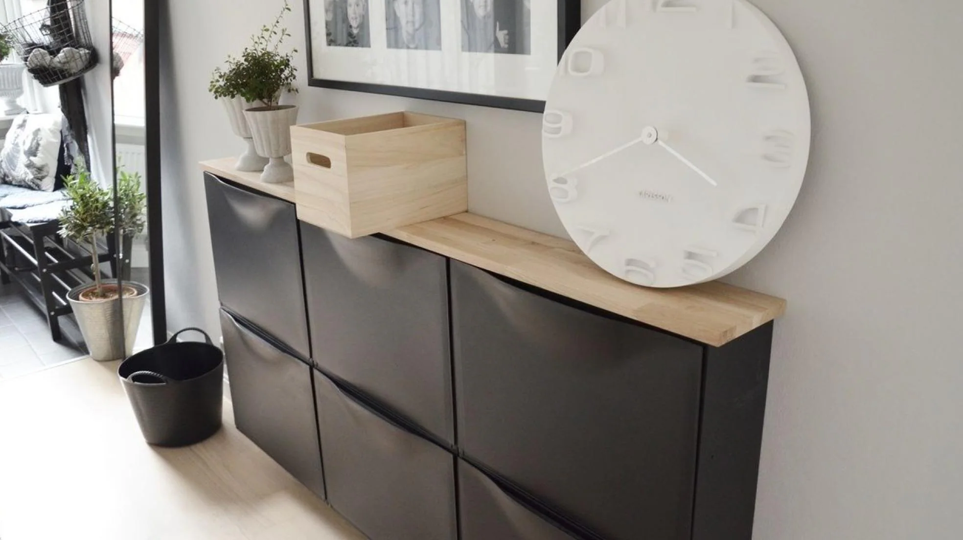 Floración Carretilla mientras tanto El zapatero más bonito y barato de IKEA que puedes transformar en un  precioso mueble de lujo con estas 10 ideas DIY geniales (y muy fáciles) |  Mujer Hoy