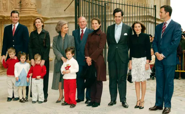 En el año 2004, doña Letizia asistió por primera vez a la Misa de Pascua en la catedral de Palma de Mallorca.