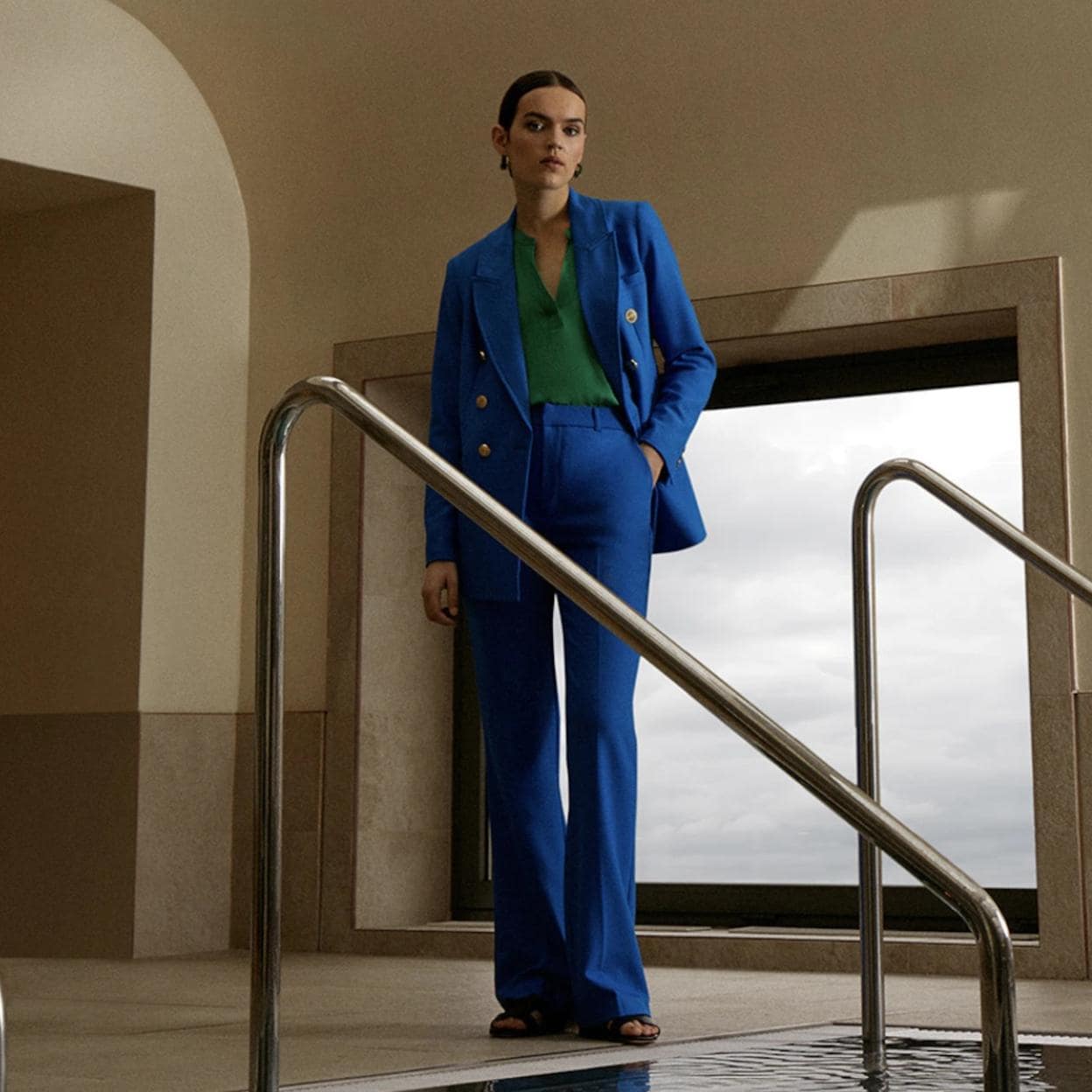 Sábana Concesión monitor Flechazo por el traje azul tendencia de El Corte Inglés que está rebajado y  que es ideal para todas las ocasiones | Mujer Hoy