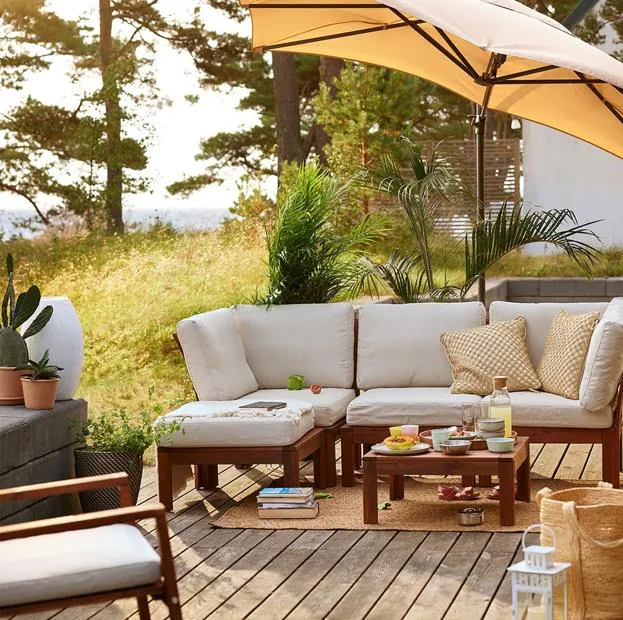 El mueble más vendido para jardines y terrazas pequeñas es esta práctica  mesa multiusos baratísima