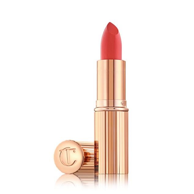 Labiales corales para el verano: Charlotte Tilbury