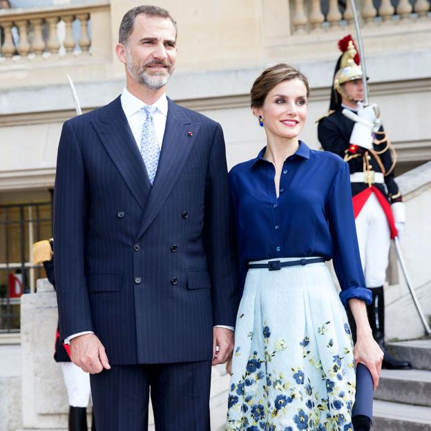 Pincha en la foto para ver los 7 años de Letizia Ortiz como Reina de España en 10 looks. 