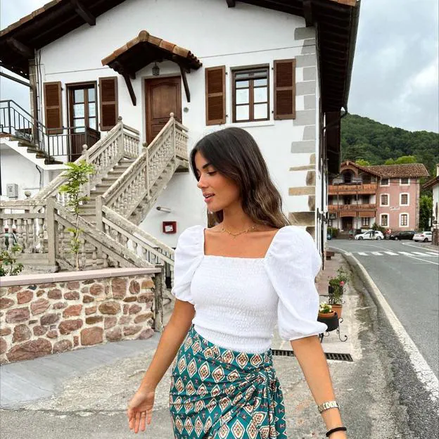 vender Chorrito Manto La maxi falda estampada de Zara que rejuvenece y hace más alta, rebajada a  menos de 25 euros | Mujer Hoy