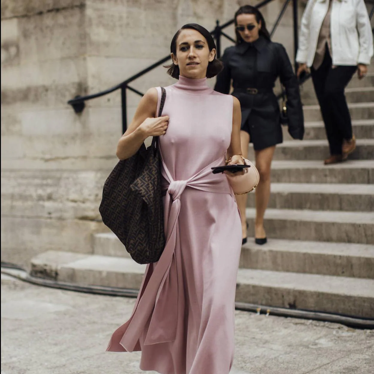 Avenida secretamente Prevención El vestido de lino cómodo y fresquito que te convertirá en la más elegante  del verano está en las rebajas de Massimo Dutti | Mujer Hoy