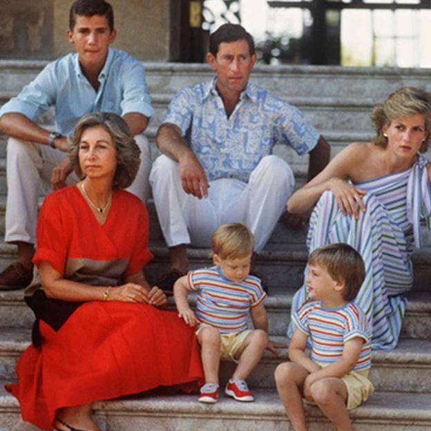 Los veranos de Diana de Gales en España: soledad, tristeza, bulimia y una vía de escape para no lidiar con la reina Isabel II