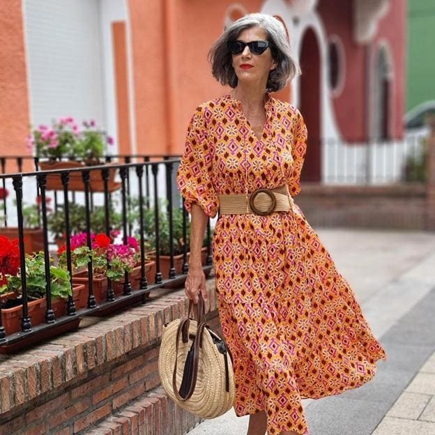Flechazo este look que las influencers 50 vestido y zapatillas | Mujer Hoy