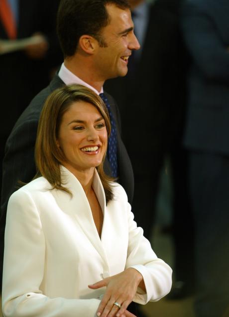 Letizia Ortiz y el príncipe Felipe, el día del anuncio de su compromiso (FOTO: Gtres).