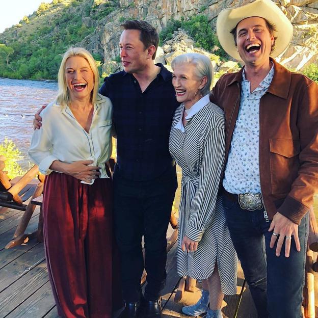 Tosca Musk «No soy multimillonaria, aunque estoy para serlo» Mujerhoy