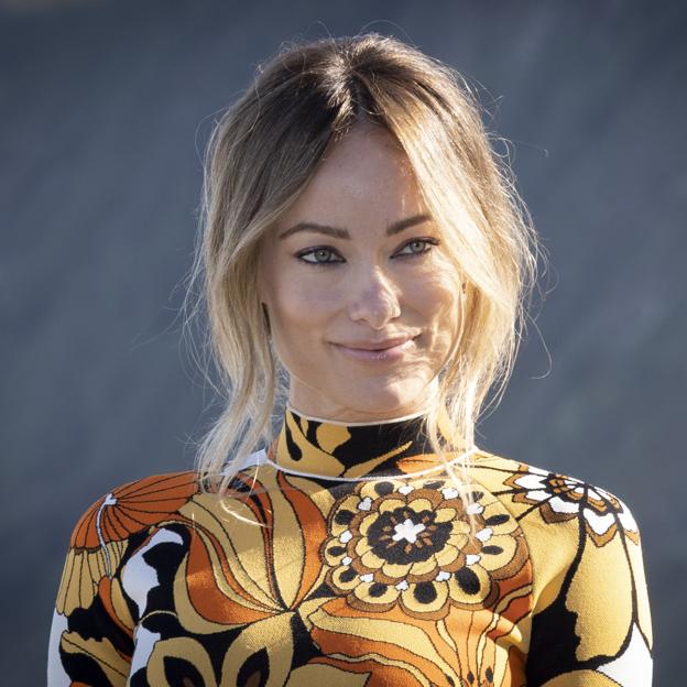 Así puedes copiar el deslumbrante look de Olivia Wilde en el Festival de San Sebastián en su versión low cost: favorece y quita años