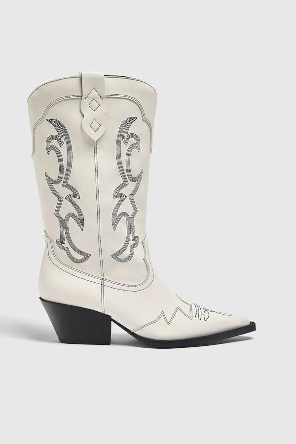 Stradivarius, Zara las botas de goma blancas se llevan este invierno