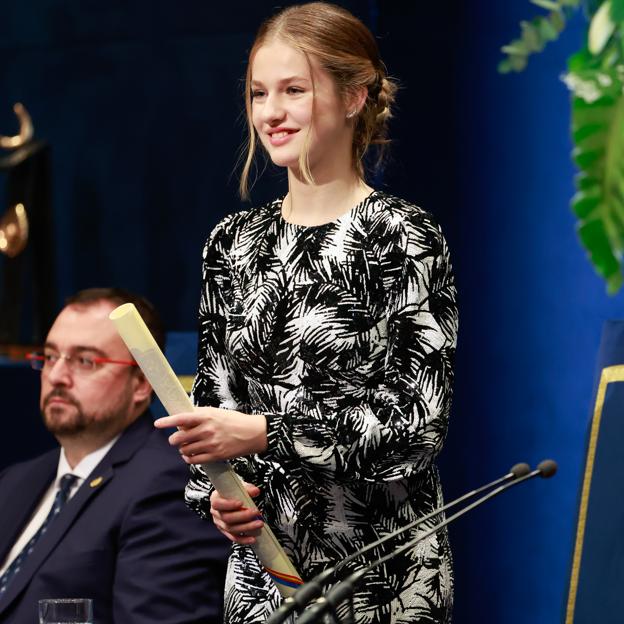 Leonor se hace mayor en su cuarto discurso en los premios Princesa de Asturias: «Los jóvenes somos conscientes de que la situación actual no es fácil»