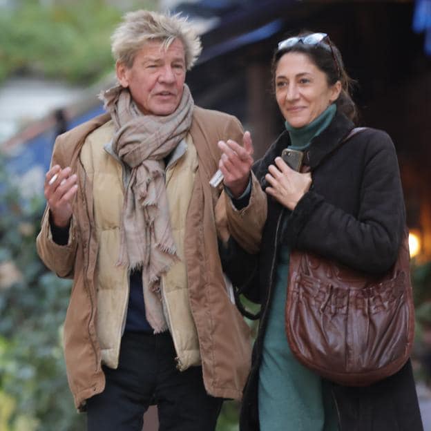 Ernesto de Hannover pasea por Madrid el año pasado con su novia, Claudia Stilianopoulos, hija de Pitita Ridruejo./gtres