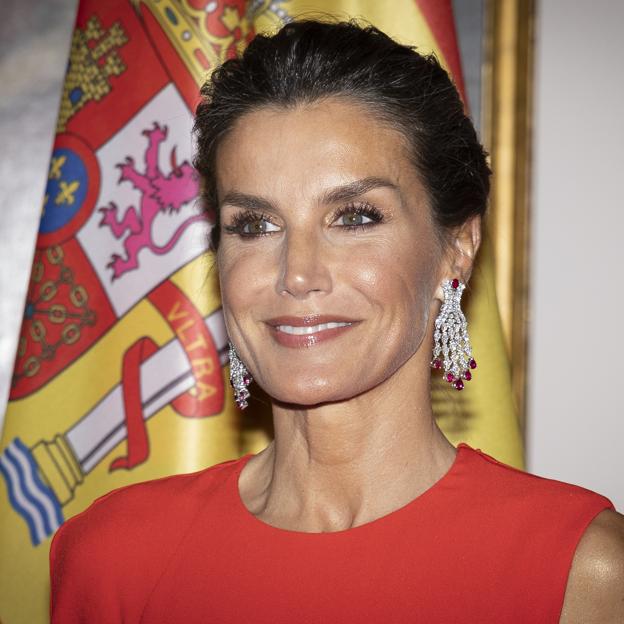 La reina Letizia al rescate de las joyas millonarias perdidas: cómo podría recuperar para el joyero real los diamantes y zafiros de Eugenia de Montijo y la infanta Isabel