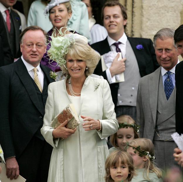 Quién es Andrew Parker Bowles, ex marido de Camilla y antiguo amante de la princesa Ana: por qué se lleva tan bien con el rey Carlos III