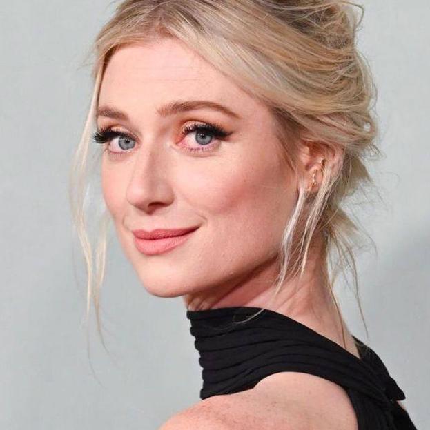 La piel suave, luminosa y tersa de Elizabeth Debicki la conseguirás con estos tratamientos bifásicos