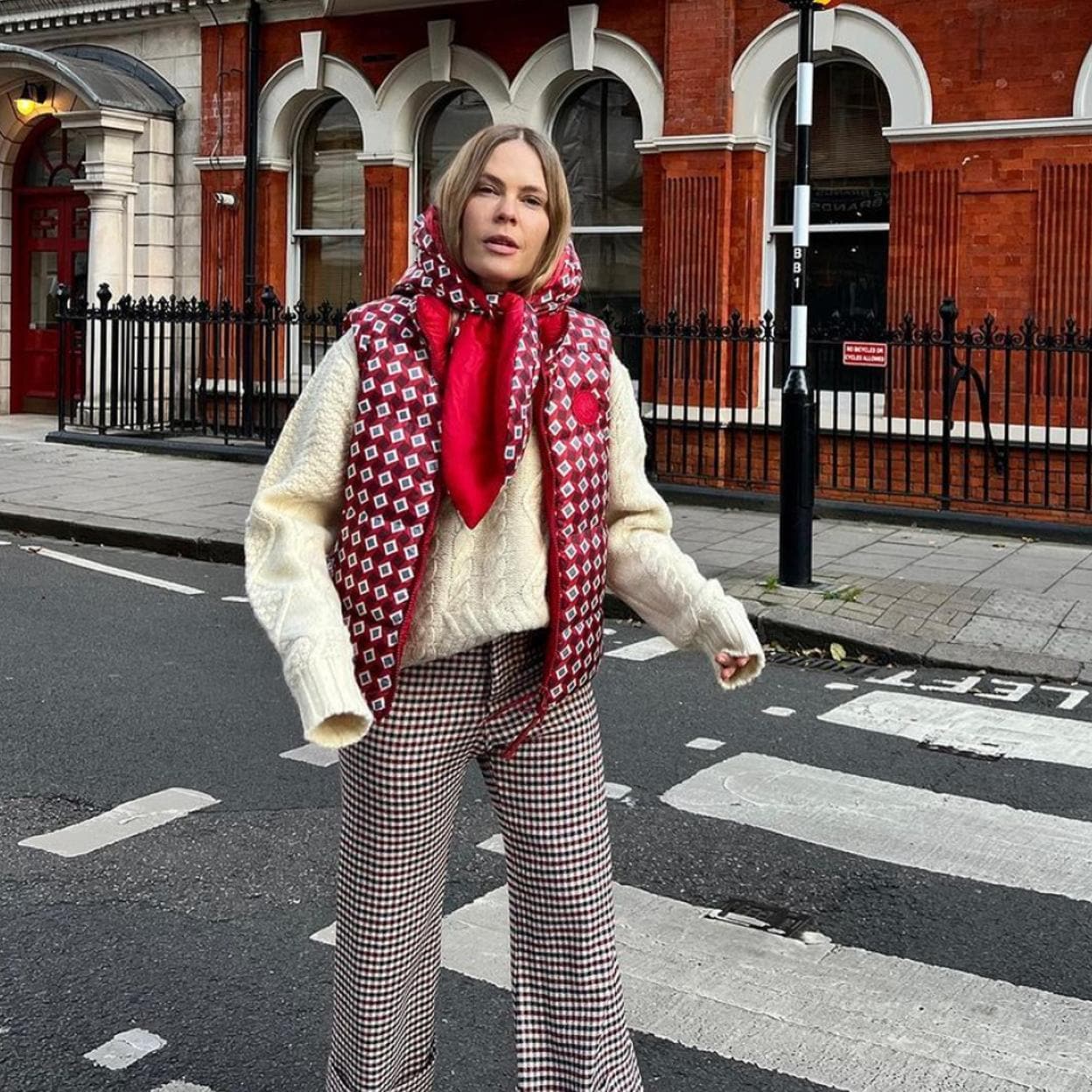 Prendas de punto MODA: Este cárdigan de punto con bufanda incluida de Zara será tu mejor inversión del invierno | Mujer