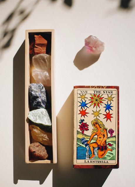 Piedras y cartas del Tarot/UNSPLASH