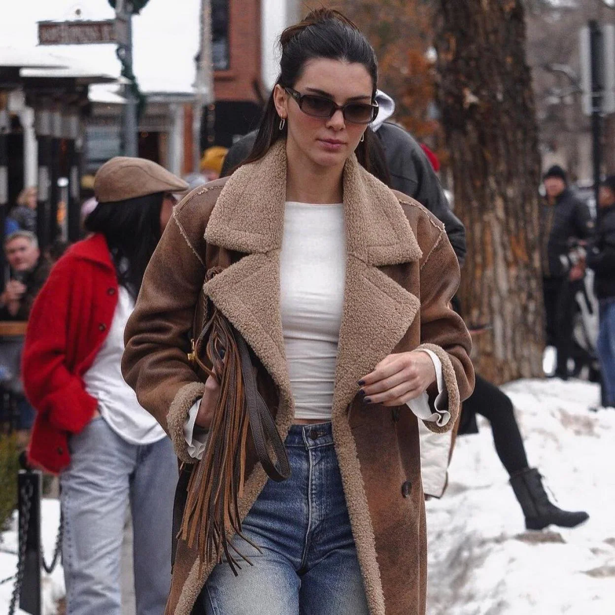 PRENDAS VIRALES: El abrigo de doble faz XL favorito de las famosas que  usarás todo el invierno