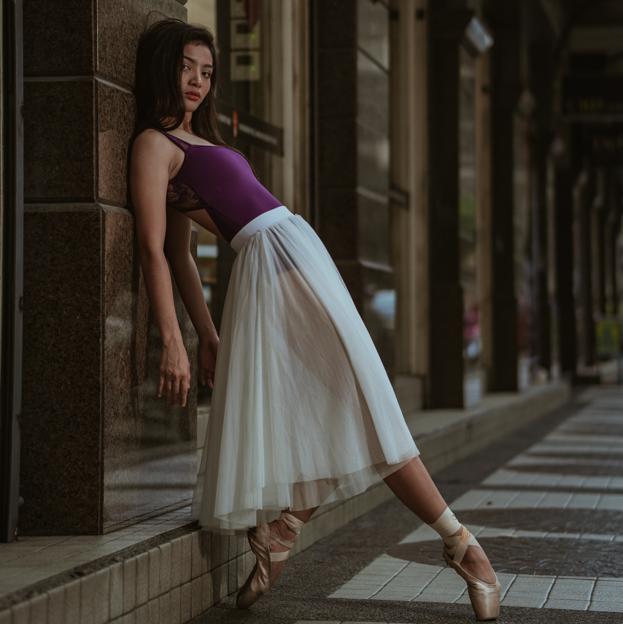 Ballet a los 50: los beneficios de adentrarte en esta disciplina del baile para tonificar el cuerpo y mejorar el equilibrio