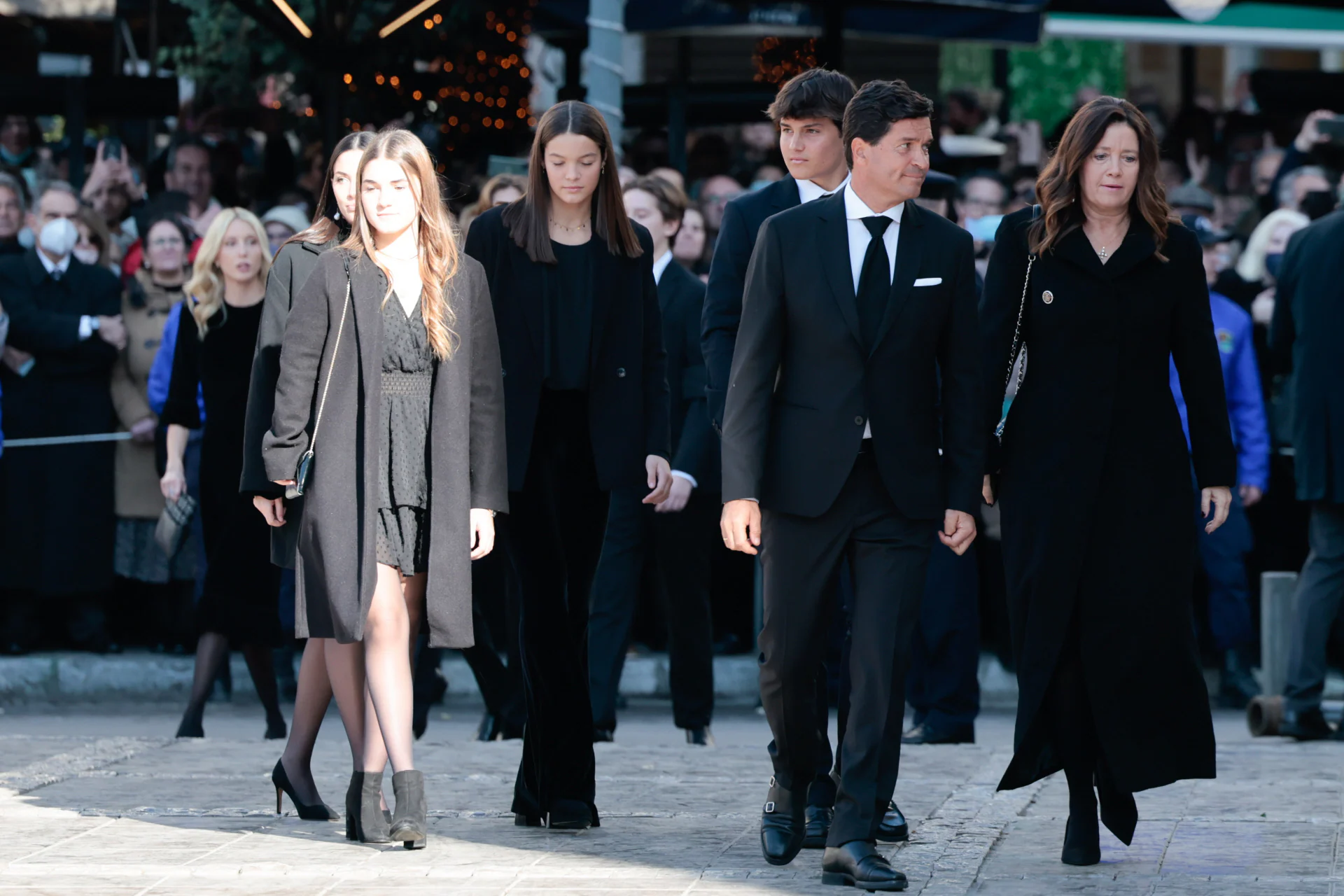 Invitados en el funeral de Constantino de Grecia: Alexia de Grecia con su familia