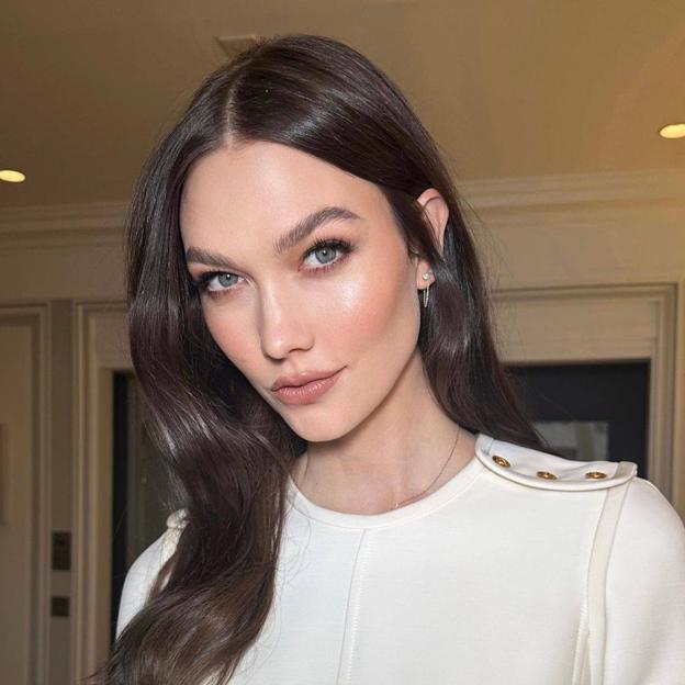 Presume de la piel radiante de Karlie Kloss con estas cremas glow