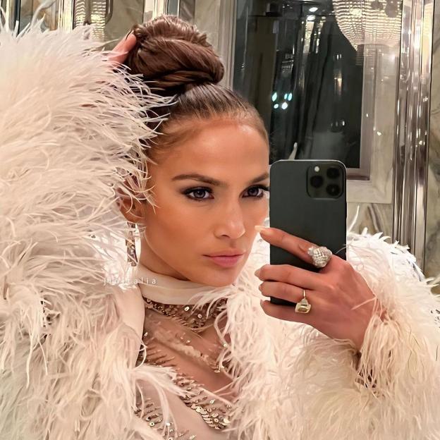 Baby boomer, la manicura natural y sencilla que llevan desde Jennifer Lopez hasta Nadia Ferreira