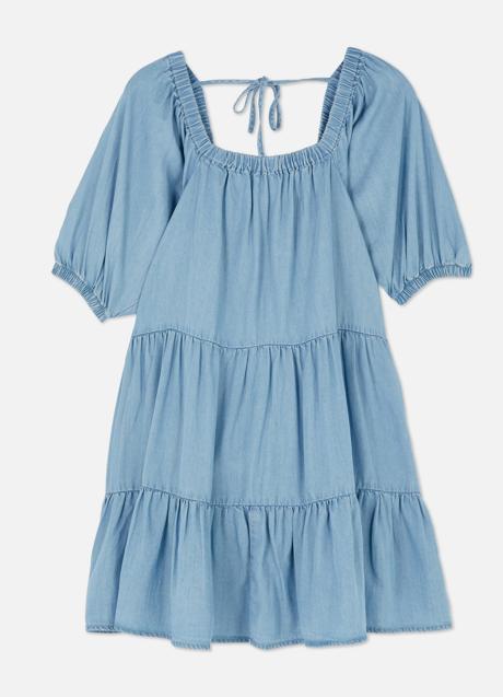 Vestido en tejido vaqueros de Primark (17 euros)