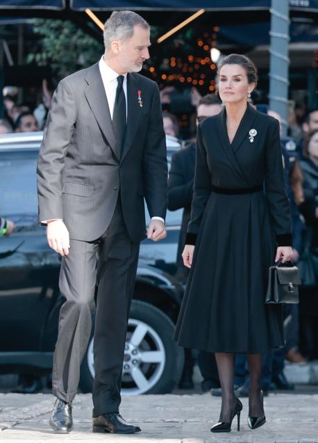 El rey Felipe y la reina Letizia a su llegada al funeral del mes pasado. / GTRES