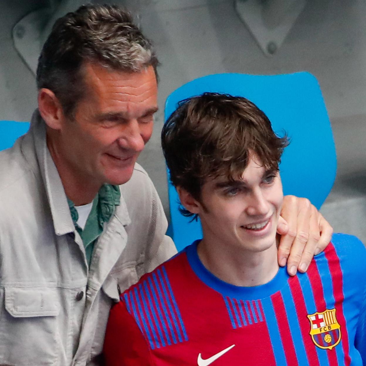 Pablo Urdangarin ha seguido los padres de su padre Iñaki y hace carrera como jugador de balonmano en el Barça. Es, además, el portavoz de sus hermanos. /gtres