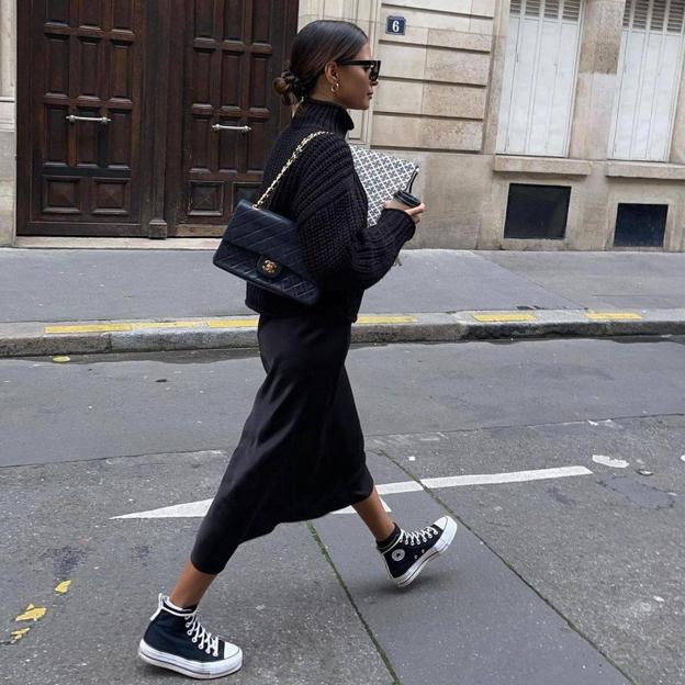 Zapatillas con plataforma: el truco de las chicas bajitas con más estilo para ir cómoda y parecer más alta