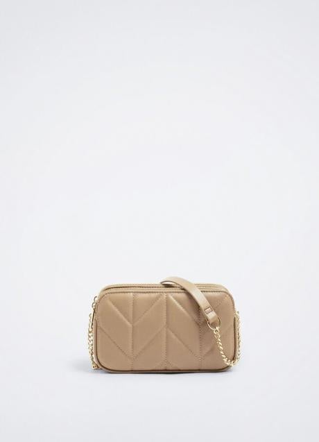 Bolso acolchado con cadena de Parfois (19,99 euros)