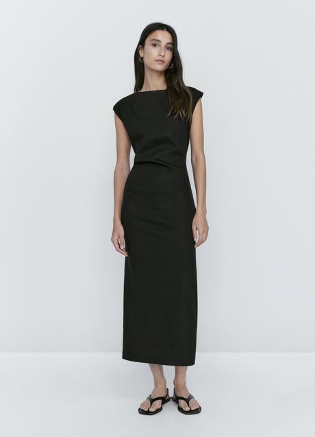 Vestido negro de Massimo Dutti (79,99 euros)