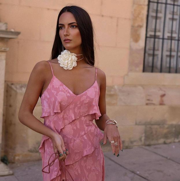 Las influencers tienen el vestido de volantes de Zara (agotadísimo) más favorecedor de la temporada al que no te vas a poder resistir