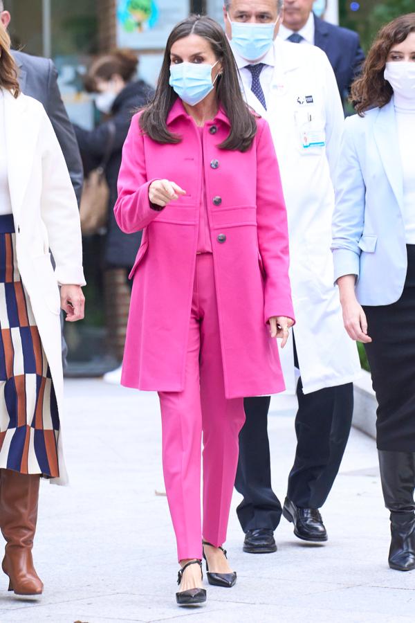 El abrigo rosa favorito de la reina Letizia