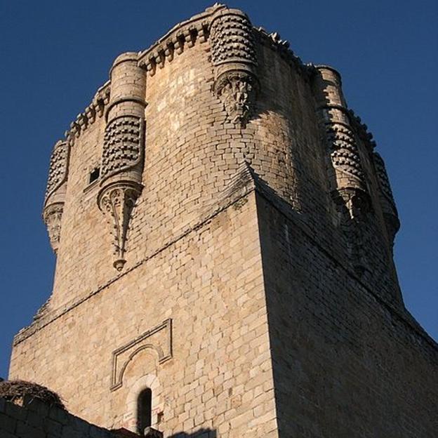 Torre del castillo de Benalcázar. 