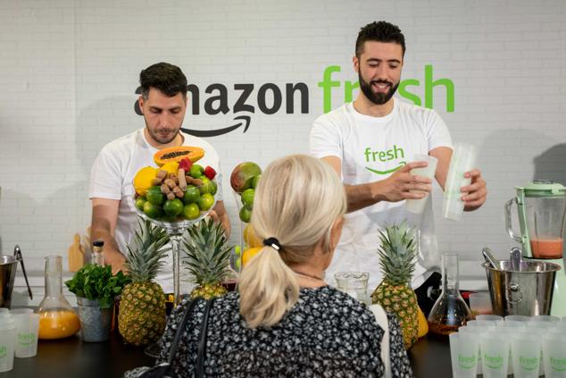 Los mejores momentos del Mujerhoy Fest en fotos: Amazon Fresh preparó los smoothies naturales más refrescantes de la tarde