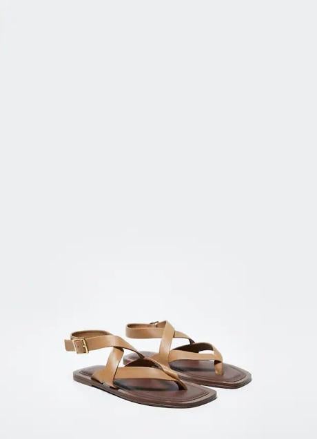 Sandalias planas de Mango (39,99 euros)