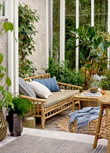 Terrazas pequeñas y balcones: 10 ideas y muebles de Ikea geniales