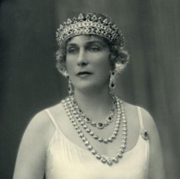 Victoria Eugenia de Battenberg, la reina española que unió a los Borbones con los Windsor: boda trágica, matrimonio sin amor y triste final en el exilio