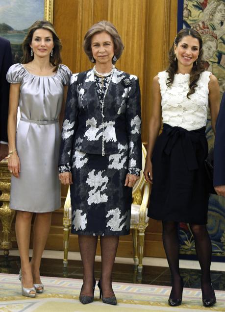 La reina Letizia, la reina Sofía y Rania de Jordania, en 2008. / GTRES