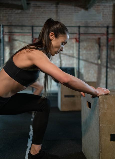 Mujer entrenando. / PEXELS