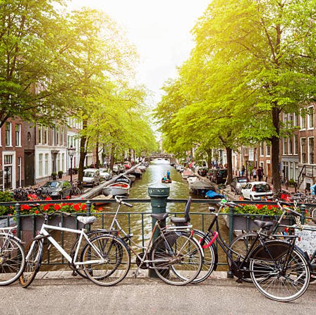 24 horas en Ámsterdam: los 5 planes imprescindibles para disfrutar de tu visita express a la ciudad