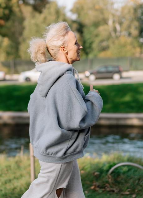 Mujer corriendo/PEXELS