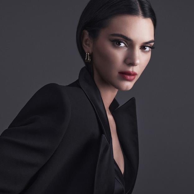 Hablamos con Kendall Jenner sobre su vida íntima y su nuevo proyecto de belleza: «Me ha llevado tiempo crecer y reconocer mi autoestima»