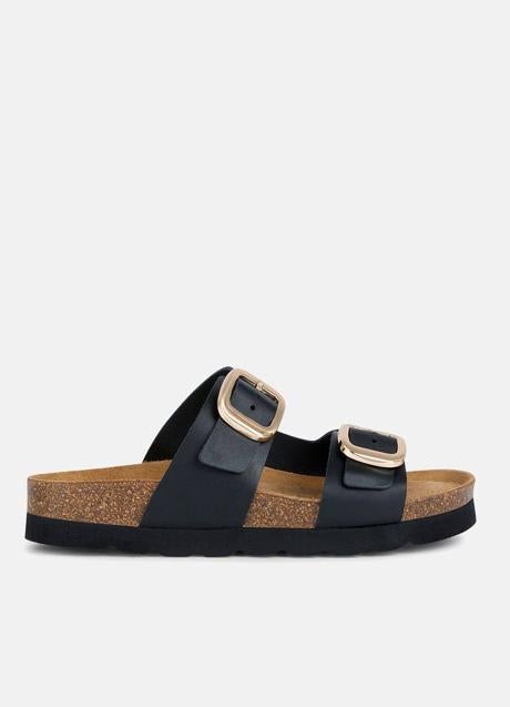 Sandalias planas con doble tira y hebillas