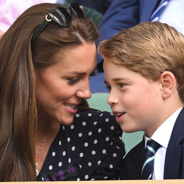 El príncipe George cumple 10 años: por qué Kate Middleton está educando a su manera (y no a la de Isabel II) al futuro rey