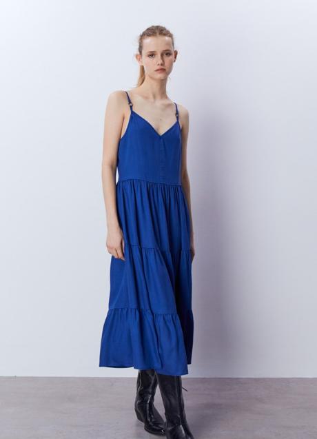 Vestido de tirantes de Sfera (25,95 euros)