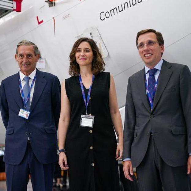 Isabel Díaz Ayuso y Jose Luis Martínez Almeida en Madrid.